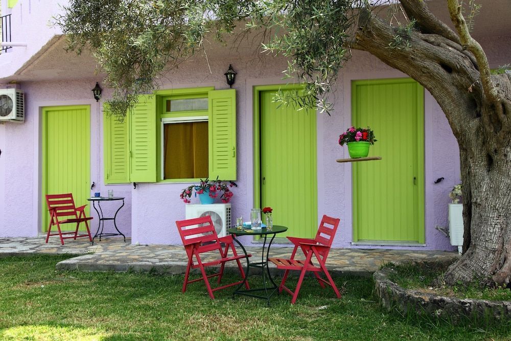 Summer House Louisa - Image 6
