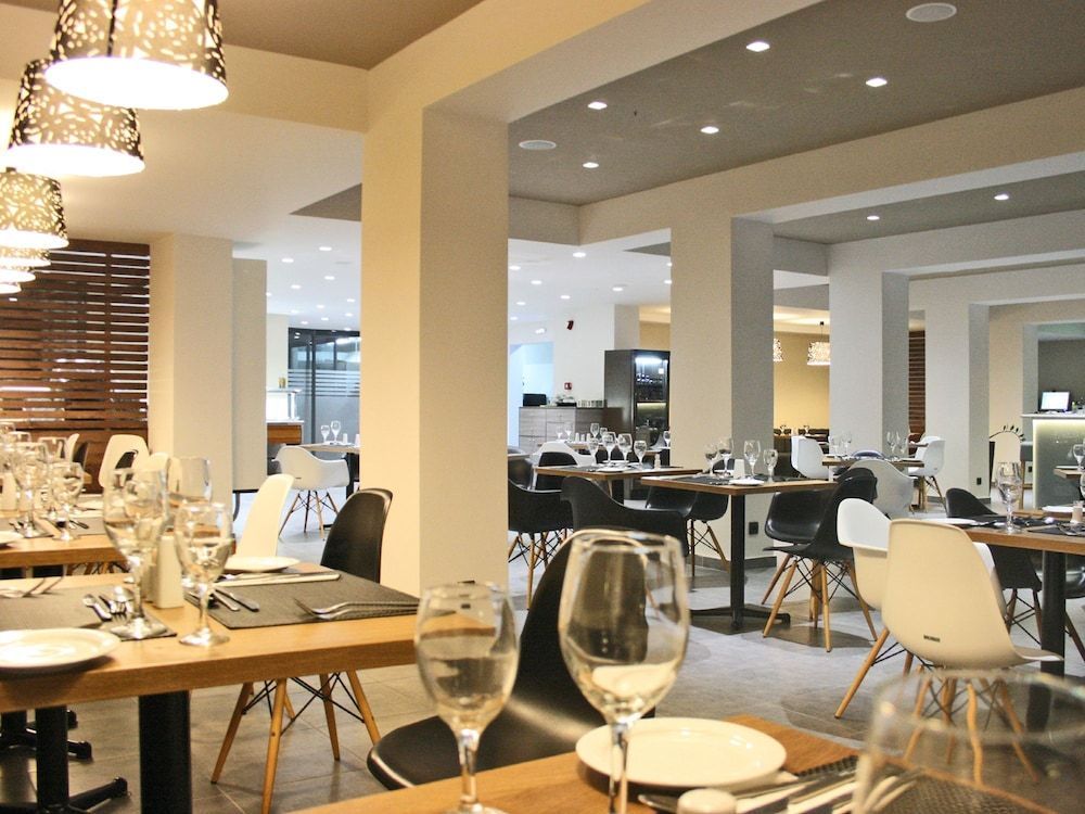 Amphitryon City Hotel - Image 4