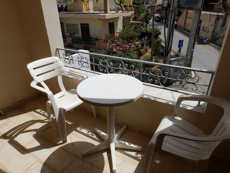 Alexandra Hotel - Image 10