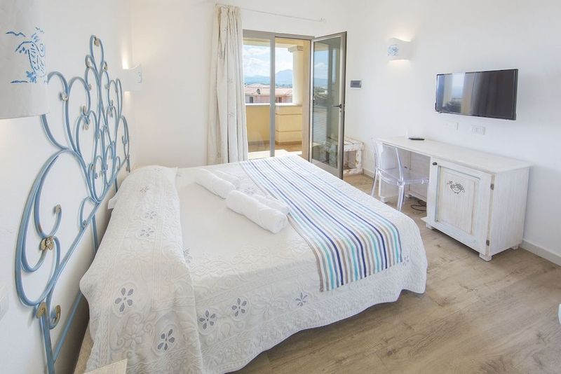 Olbia City Hotel - Image 9