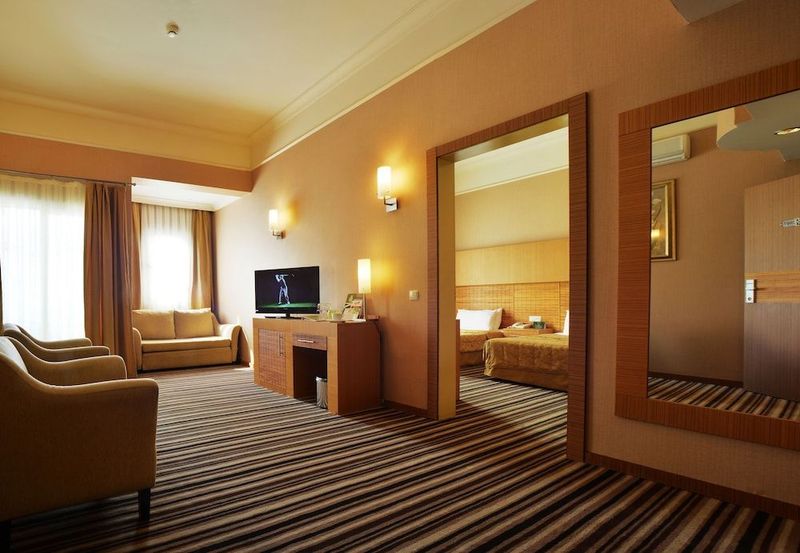 Grand Cettia Hotel - Image 5