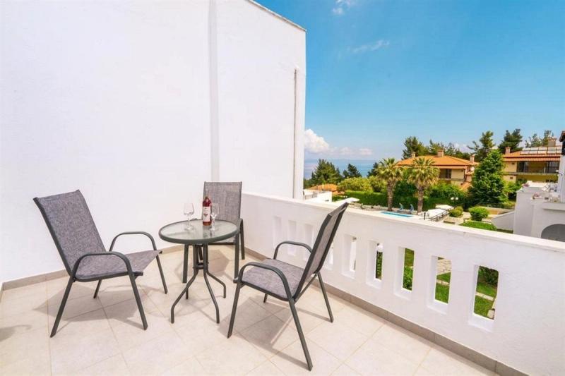 Theo Bungalows - Image 2