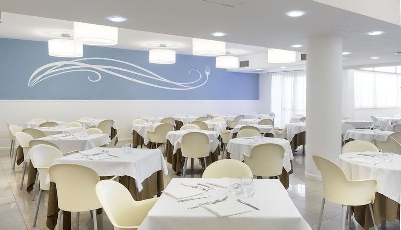 Hotel San Teodoro - Image 9
