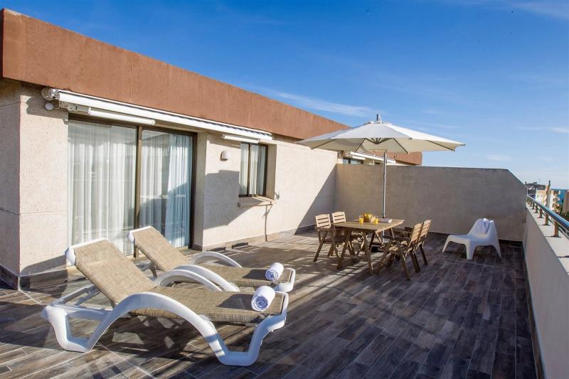 Apartaments CYE Salou - Image 10