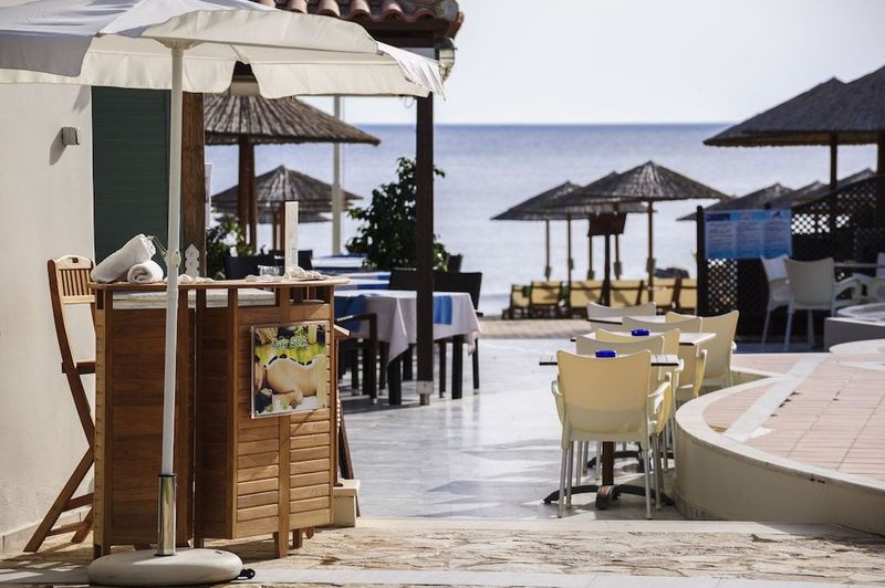 Amalthia Beach Resort - Image 7