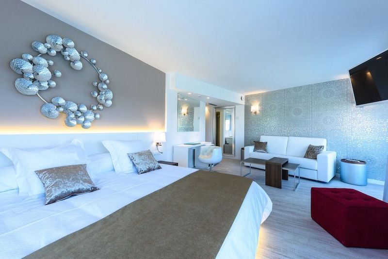 Plaza Santa Ponsa Boutique Hotel - Image 4
