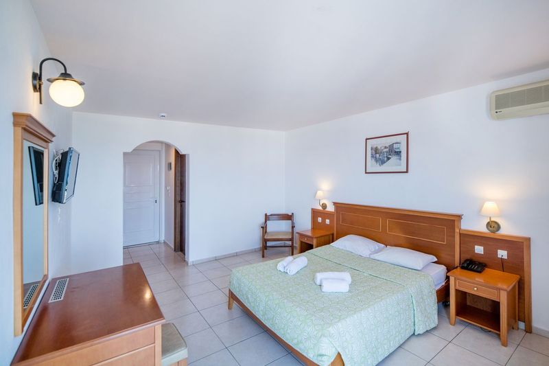 Semiramis Village Hotel - Image 9