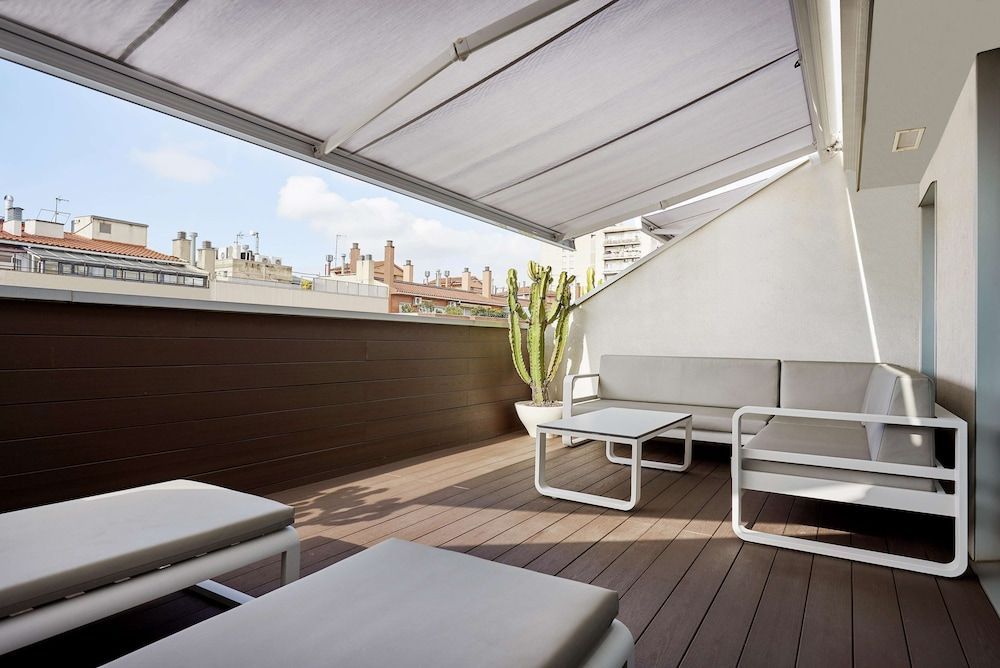 NH Sants Barcelona - Image 1