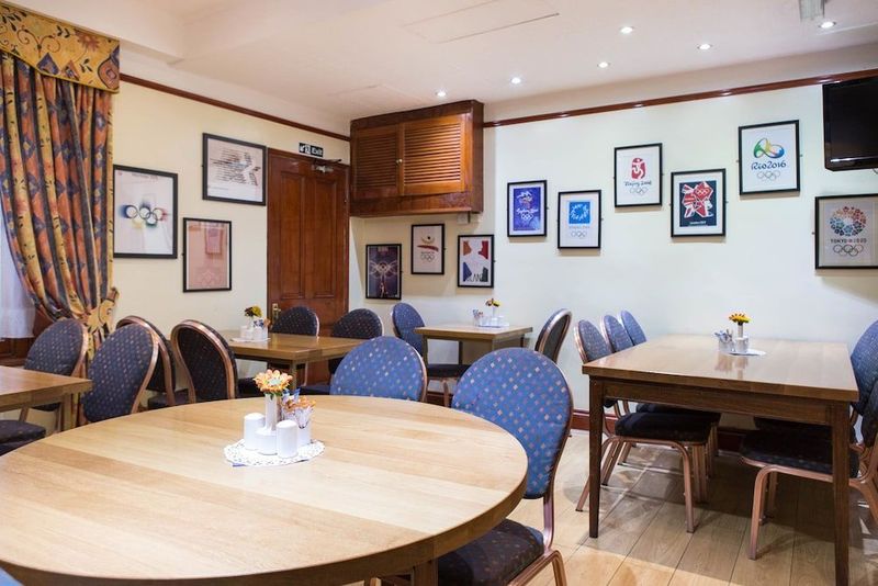 Shakespeare Hotel - Image 2