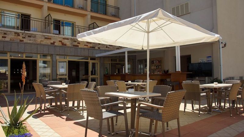Hotel Iris - Image 2