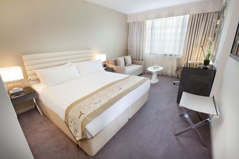 Dorsett Shepherds Bush - Image 9