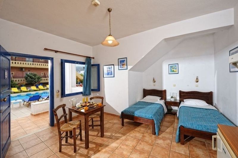 Aegean Sky Hotel & Suites - Image 2