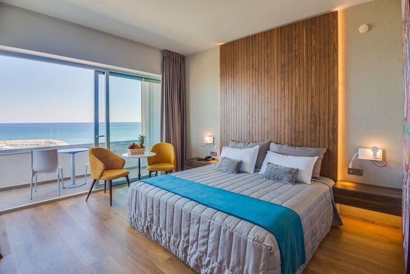 Sun Hall Hotel - Image 3