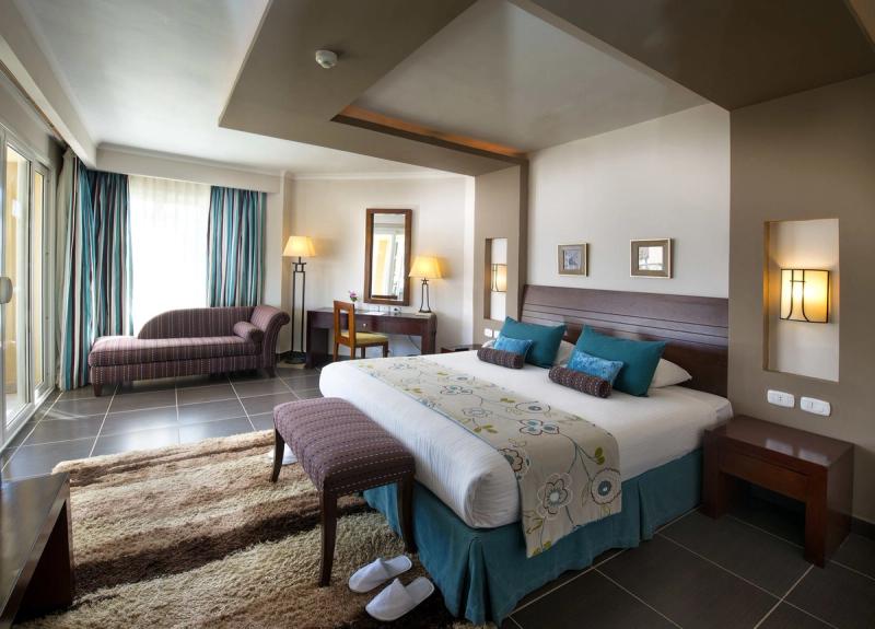 Amwaj Beach Club Abu Soma Resort - Image 8