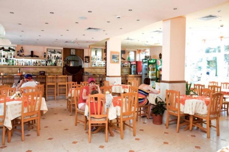 Sunny Day Club Hotel - Image 7
