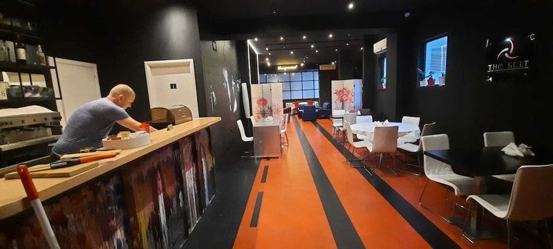 Signature Idea Hotel - Image 2