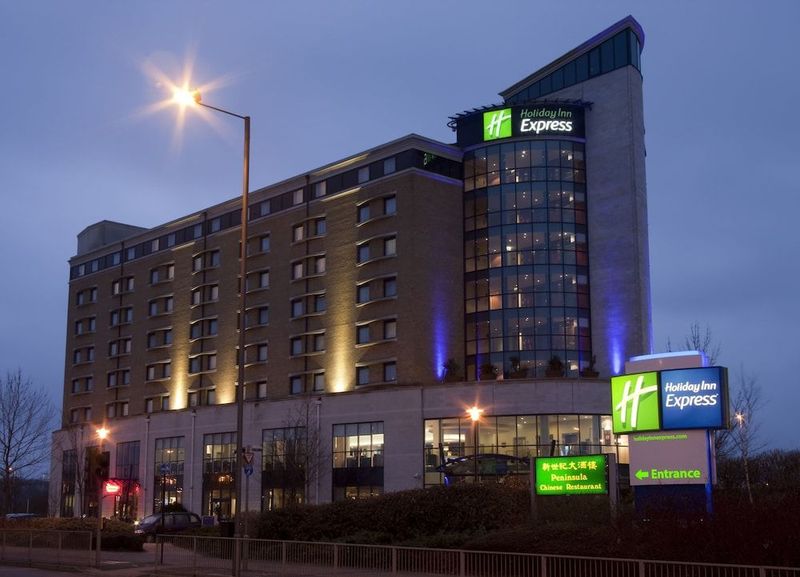 Holiday Inn Express London Greenwich - Image 8