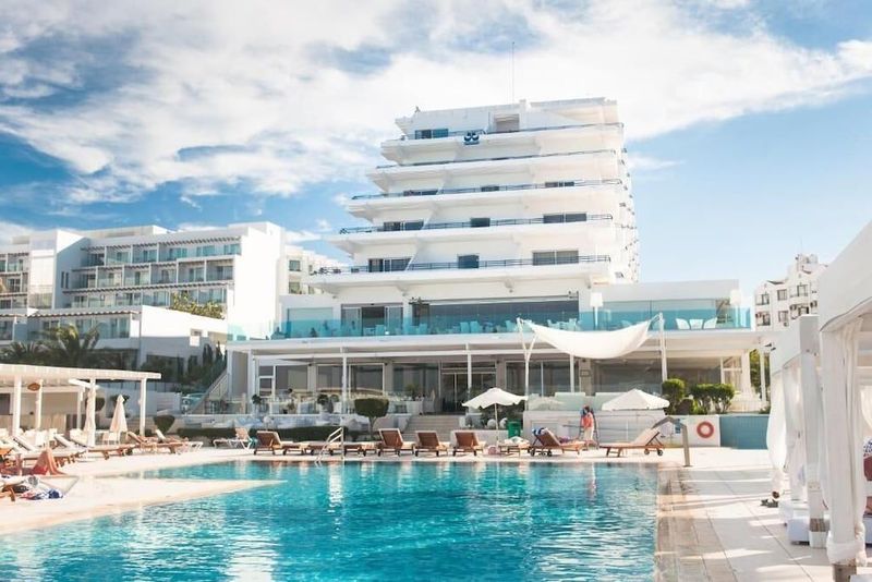 Vrissiana Beach Hotel - Image 5