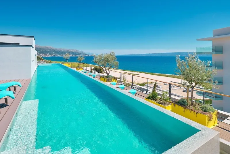 Amphora Resort