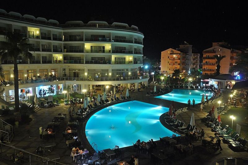 Pineta Park Deluxe Hotel - Image 7