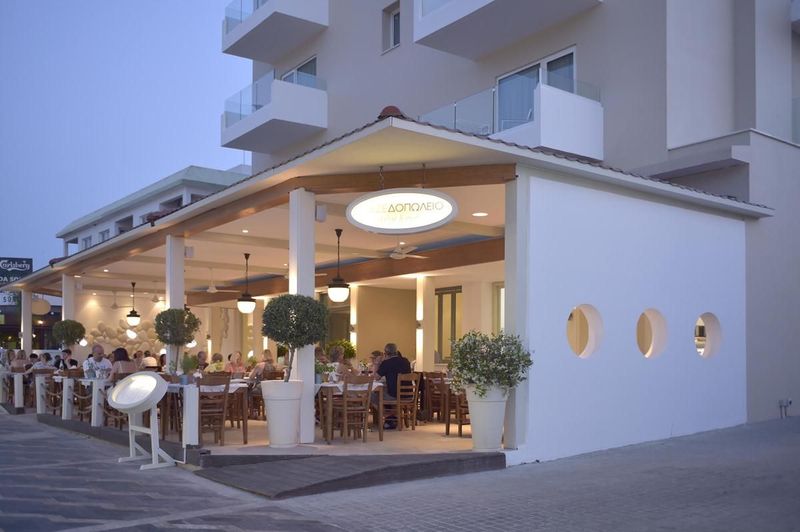 Sunrise Gardens Hotel - Image 7
