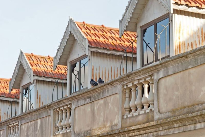 Lisbon Colours Bairro Alto Apartments - Image 6