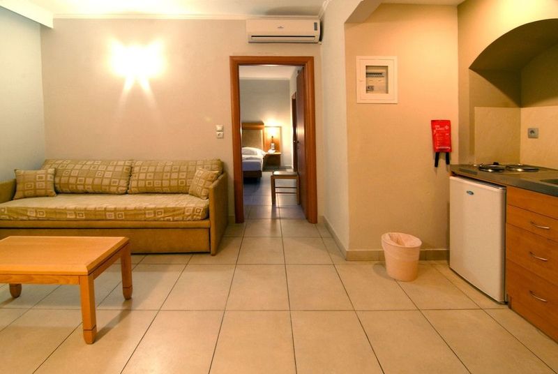 Saint Constantin Hotel - Image 6