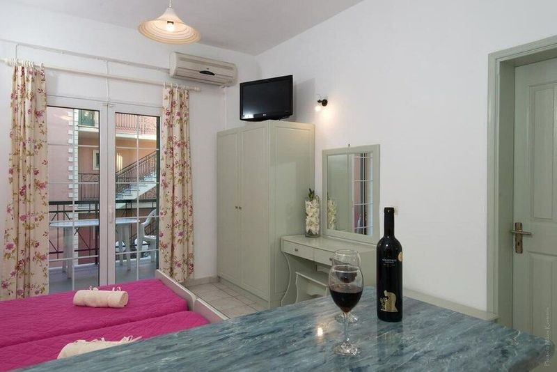 Philippos Hotel - Image 4