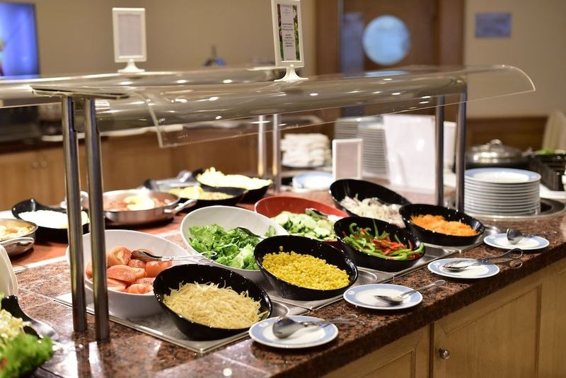 Holiday Inn Algarve Albufeira - Image 3