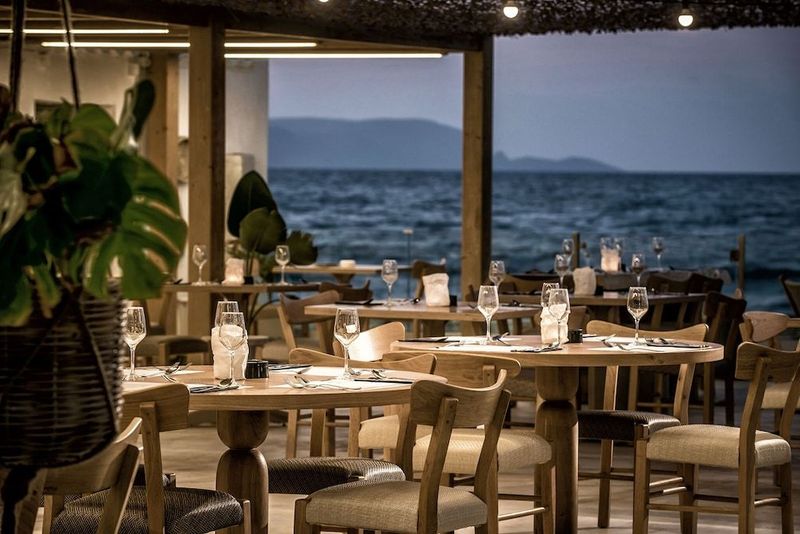 Enorme Maya Beach Hotel - Image 2