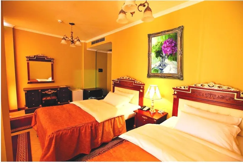 Dinasty Hotel