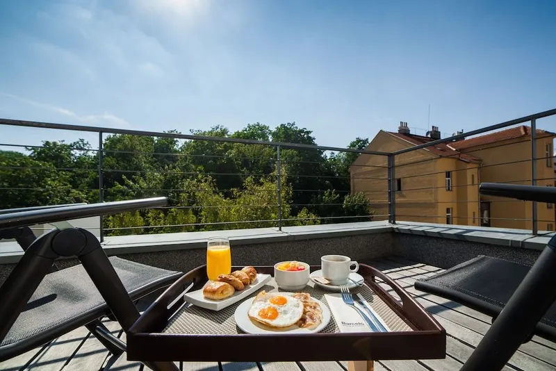 Occidental Praha Five