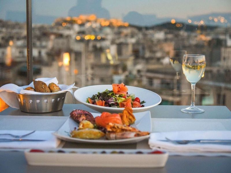 Novotel Athenes - Image 2