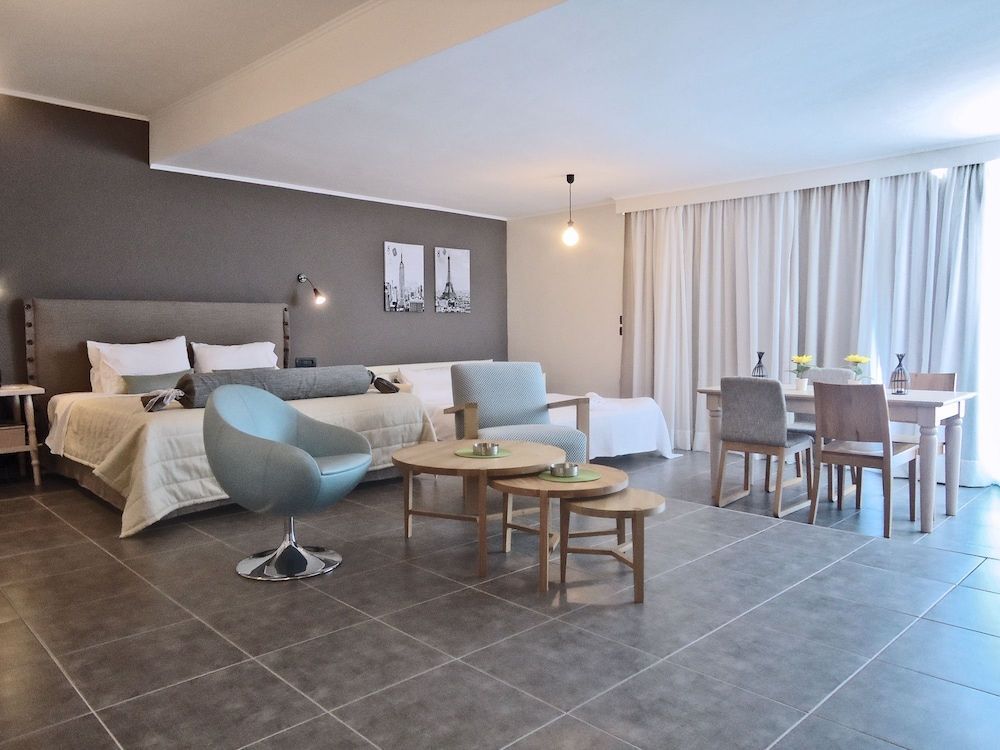 Amphitryon City Hotel - Image 6