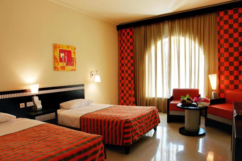 Elysees Dream Beach Hotel - Image 6