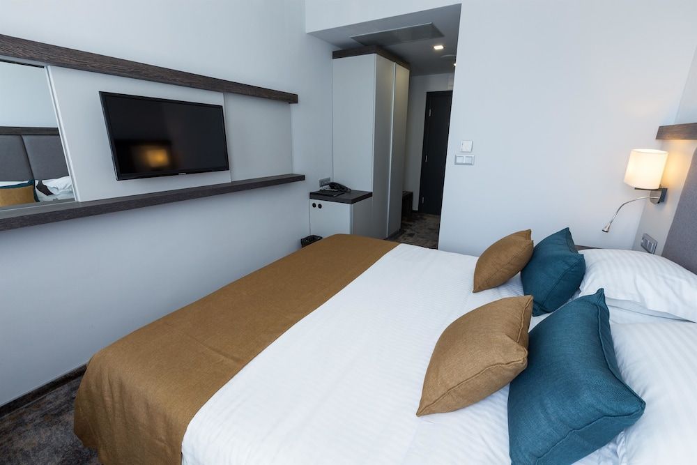 Best Western PLUS Premium Inn - Image 9