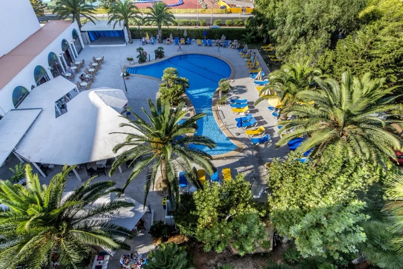 Hoteles & Apartamentos La Santa Maria