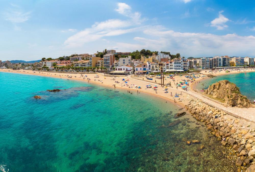 Panoramautsikt over strendene i Blanes på Costa Brava