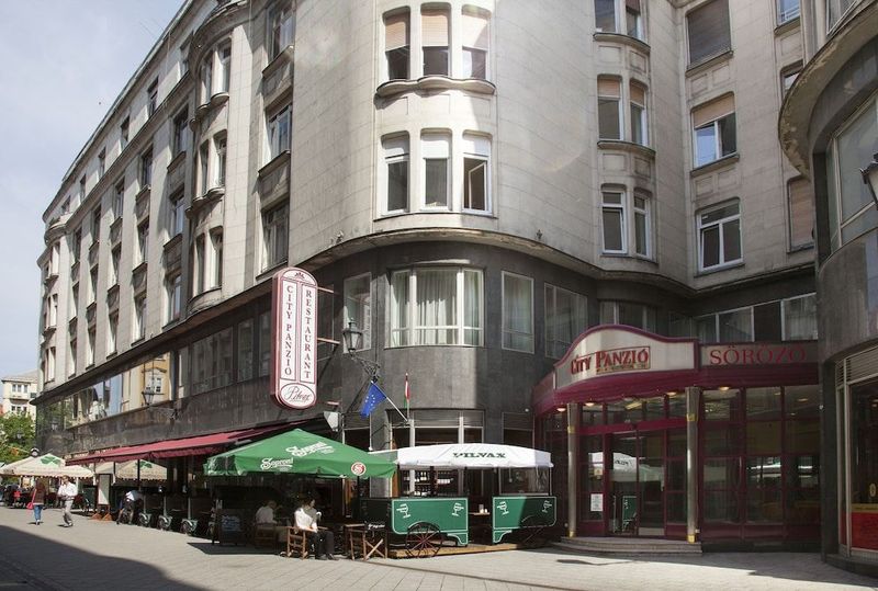 City Hotel Pilvax - Image 5