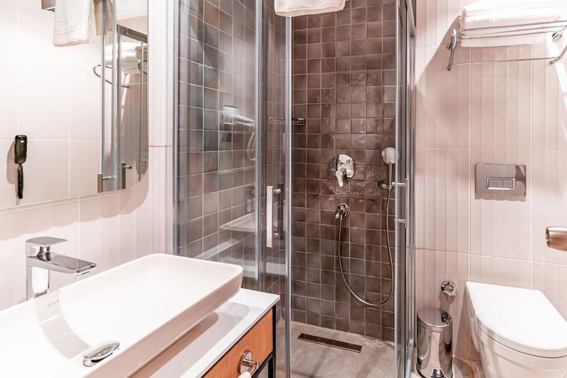 Pearly Hotel - Image 9
