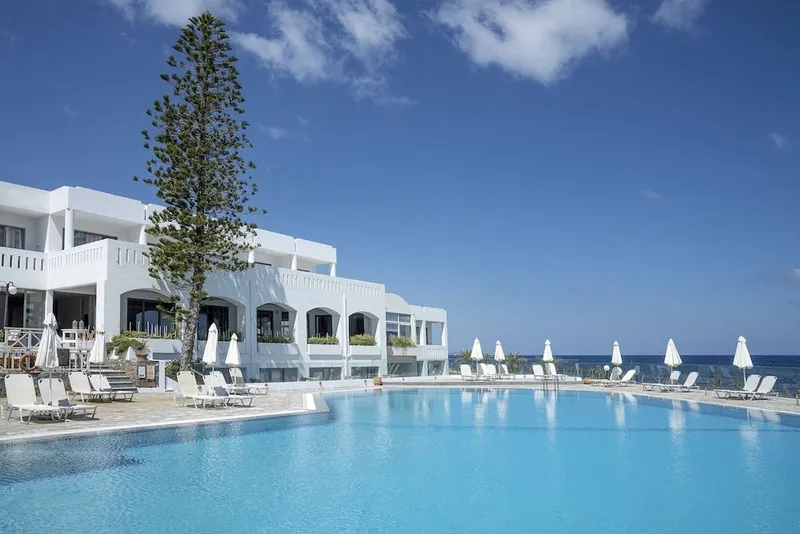 Maritimo Beach Hotel