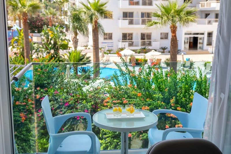 Vrissaki Beach Hotel - Image 4