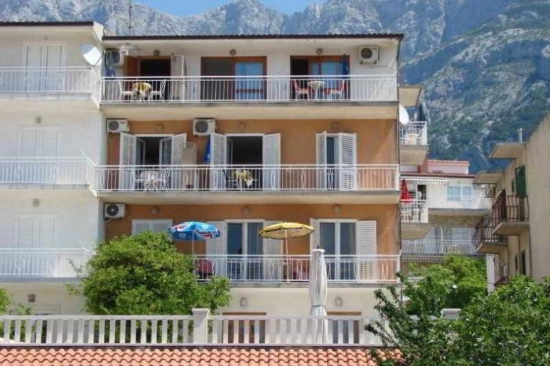 Renata Apartments - Image 1