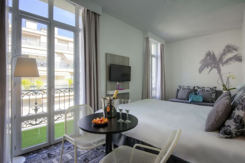 Ibis Styles Nice Centre Gare - Image 9