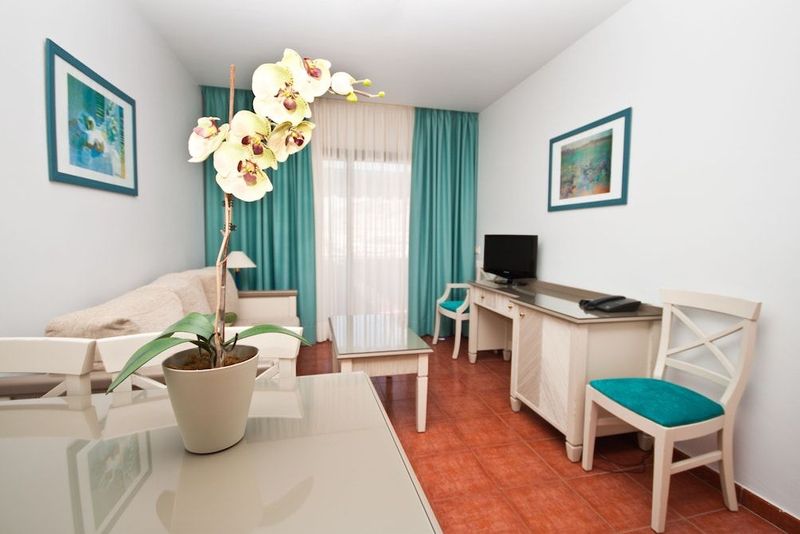 Amadores Beach Apartments - Image 4