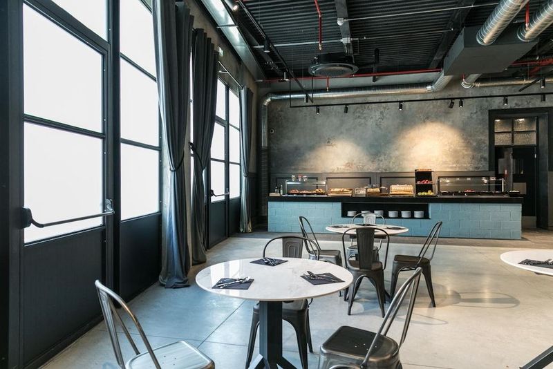 J24 Hotel Milano - Image 9