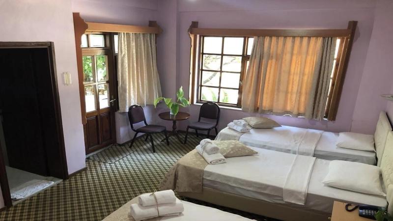 Karyatit Hotel - Image 9