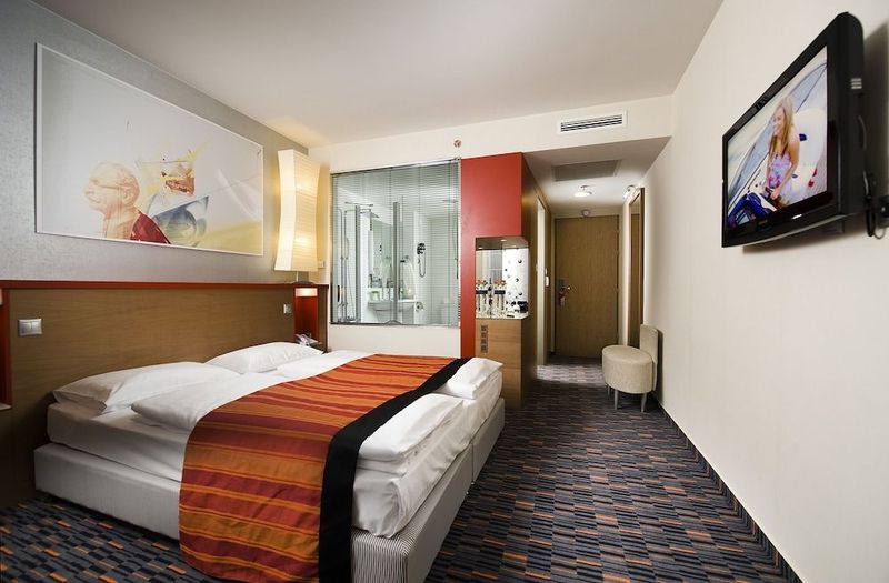 Royal Park Boutique Hotel - Image 7