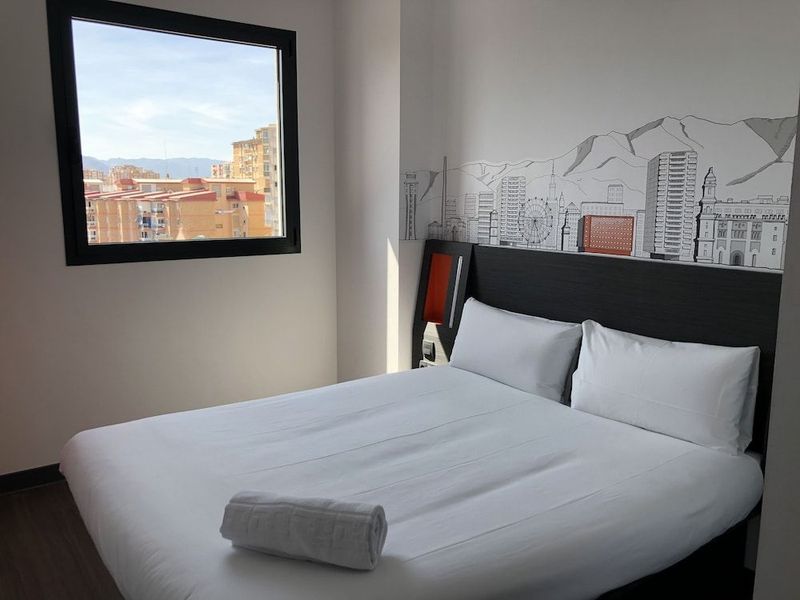 Easyhotel Malaga City Centre - Image 9