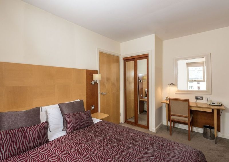 Holyrood Aparthotel - Image 10